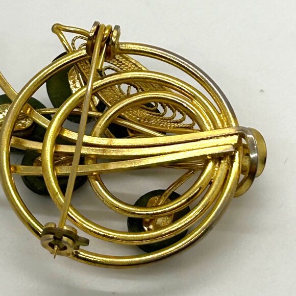 Vintage Gold-Tone Brooch With Green Stone Accents Retro Floral Design Pin - Picture 8 of 13